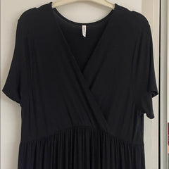 Xpenyo Maternity Maxi Wrap Dress. Size XL